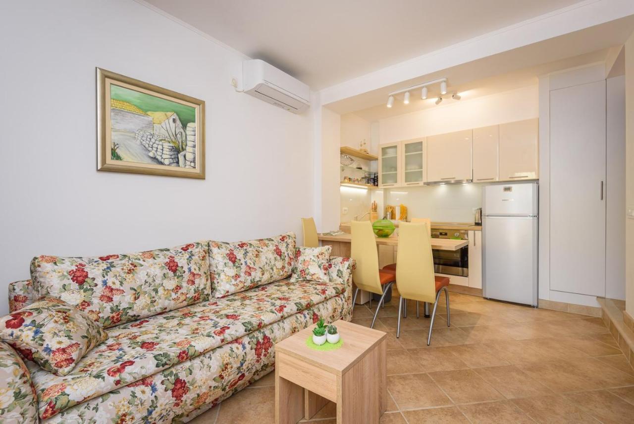 Apartment Jadranka With Sea View In Rogotin Экстерьер фото