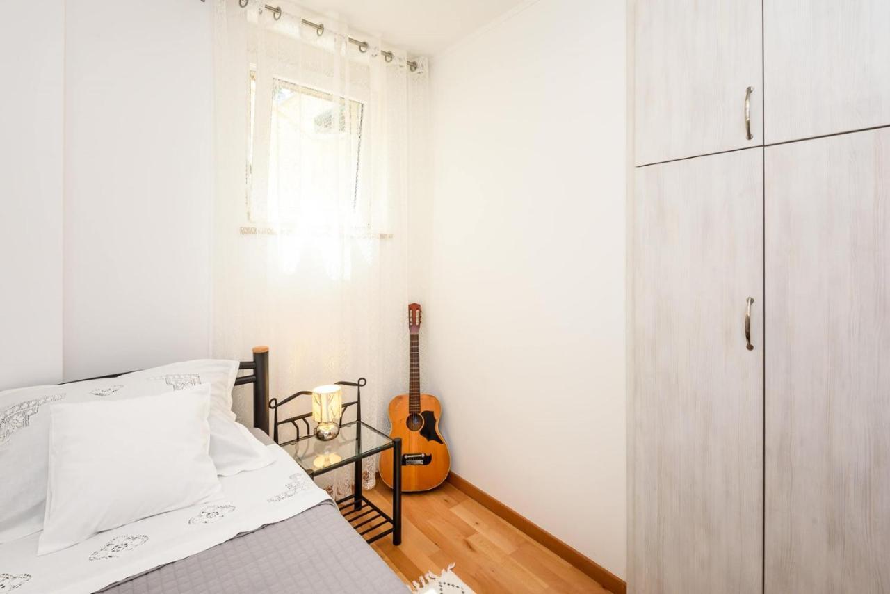 Apartment Jadranka With Sea View In Rogotin Экстерьер фото