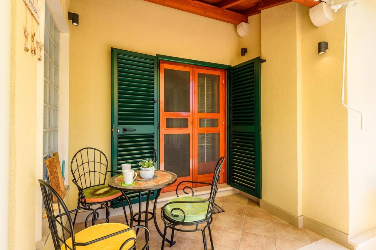 Apartment Jadranka With Sea View In Rogotin Экстерьер фото